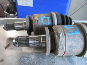 Antriebswelle hinten L/R