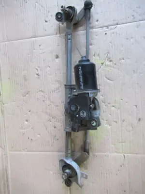 Moteur essuie-glace avant