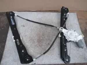 Fensterheber vorne links