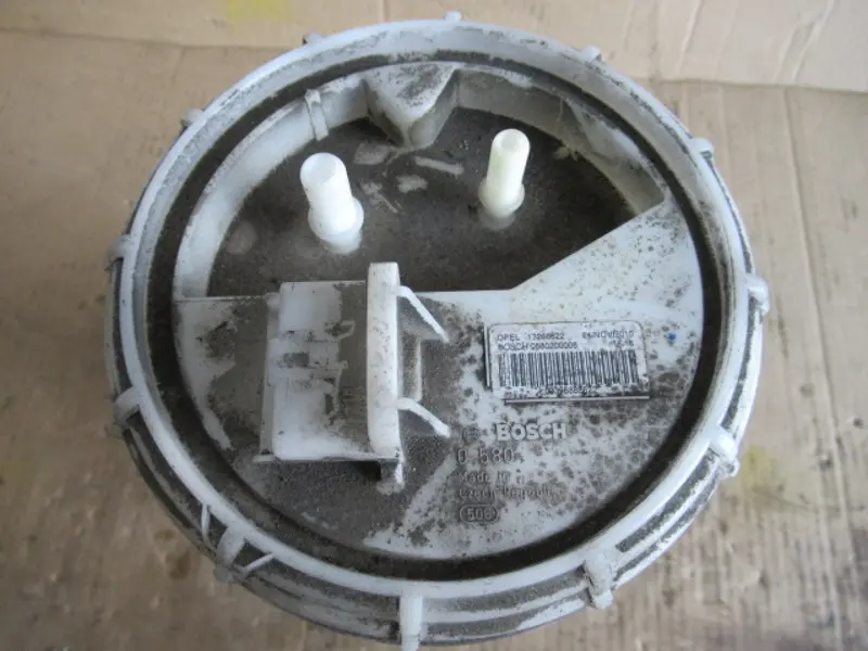 Pompe à essence électrique