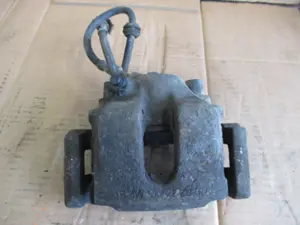 Bremszange vorne links