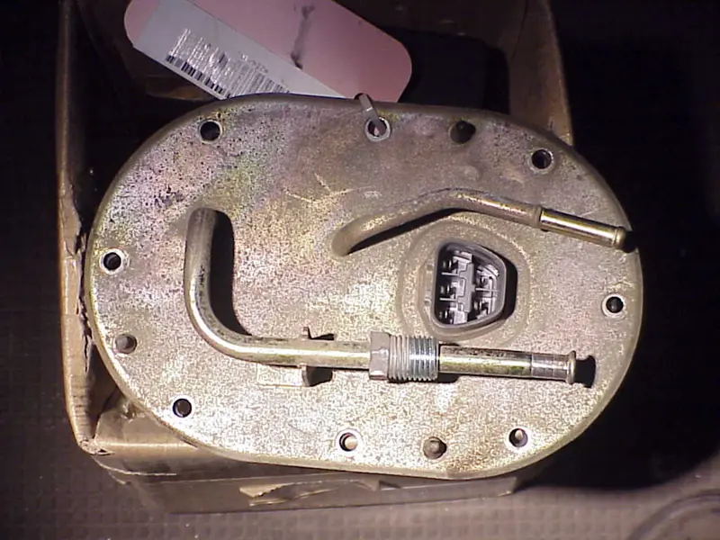 Pompe à essence électrique