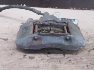 Bremszange vorne rechts