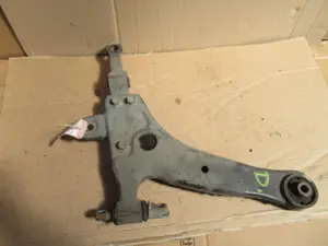 Bras de suspension avant droit