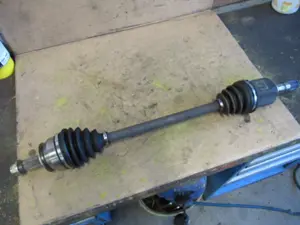 Antriebswelle vorne links