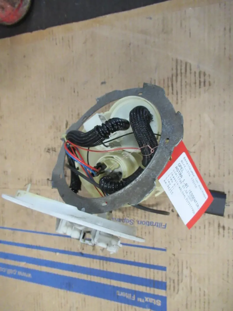 Pompe à essence électrique