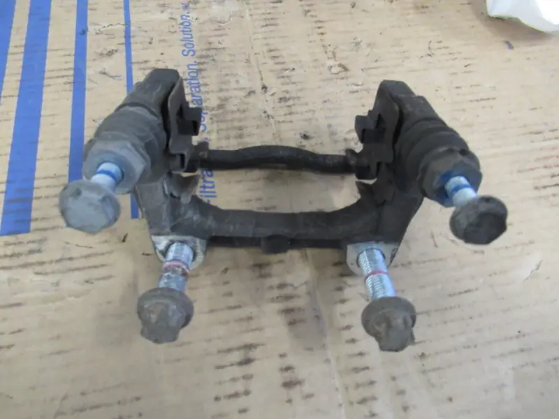 Bremssattelhalter