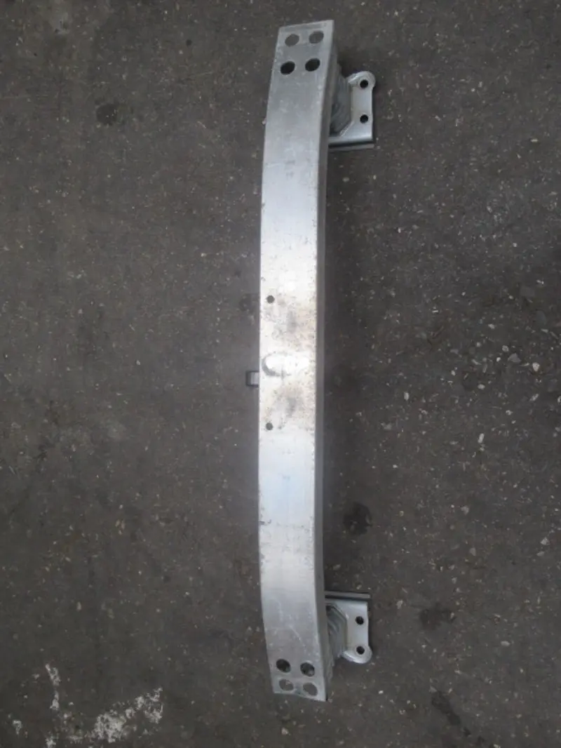 Stossstangenhalter vorne