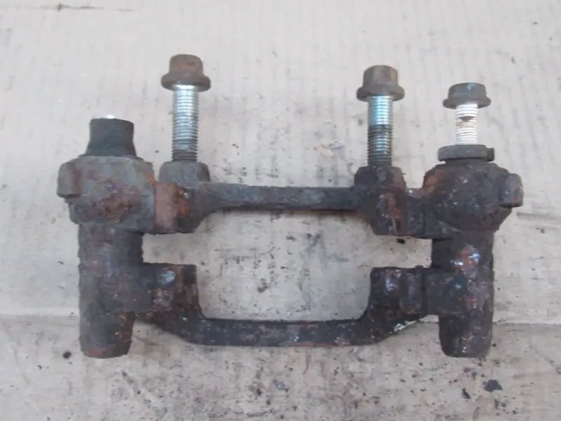 Bremssattelhalter