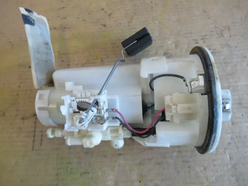 Pompe à essence électrique