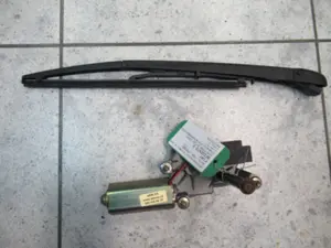 Wischermotor hinten