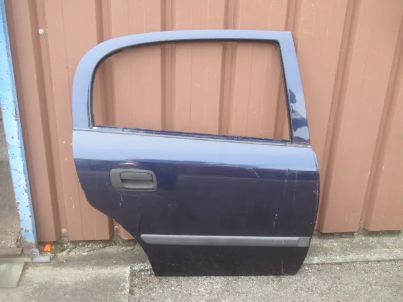 Porte arrière droite