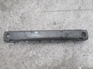 Stossstangenhalter vorne