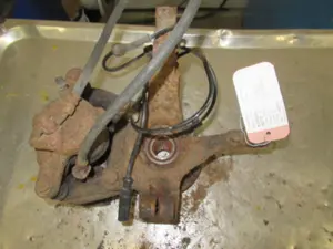 Achsschenkel vorne rechts