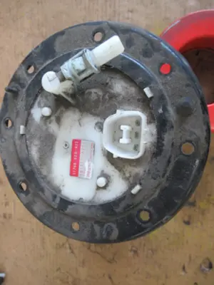 Pompe à essence électrique