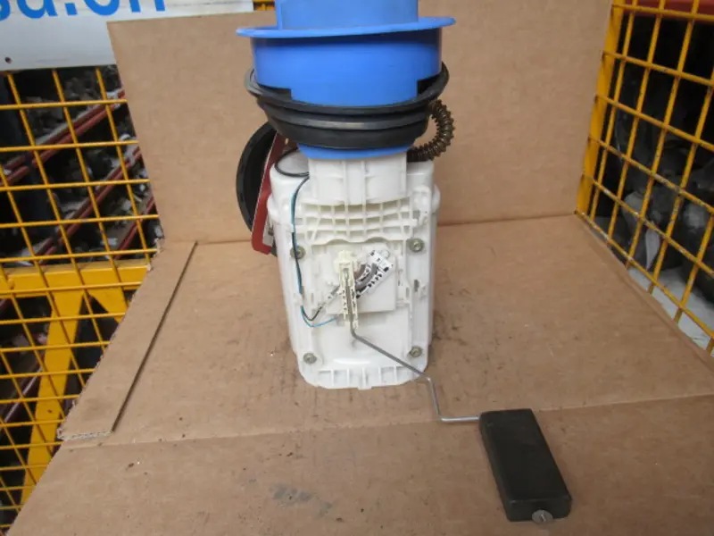 Pompe à essence électrique