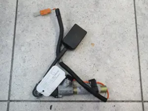 Prétensionneur avant