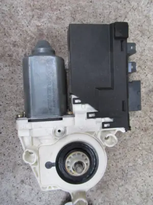 Fensterheber vorne links