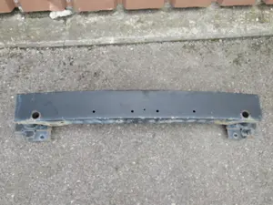 Support pare-chocs avant