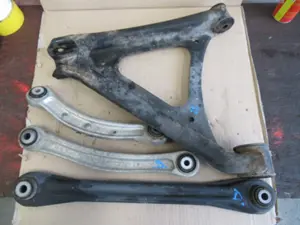 Querlenker hinten rechts