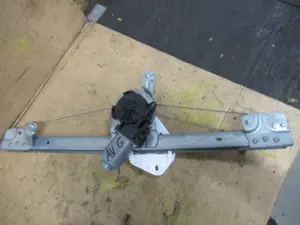 Fensterheber vorne links