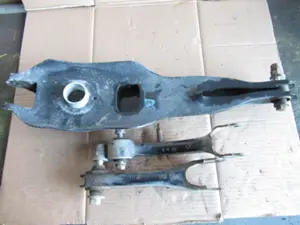 Querlenker hinten rechts