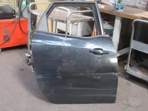 Porte arrière droite