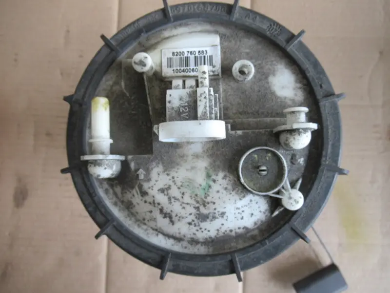 Pompe à essence électrique