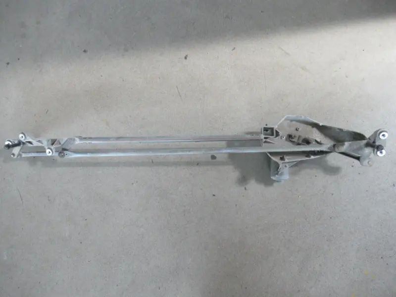 Wischermotor vorne