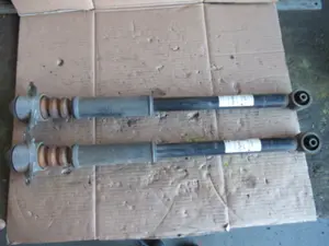 Stossdämpfer hinten