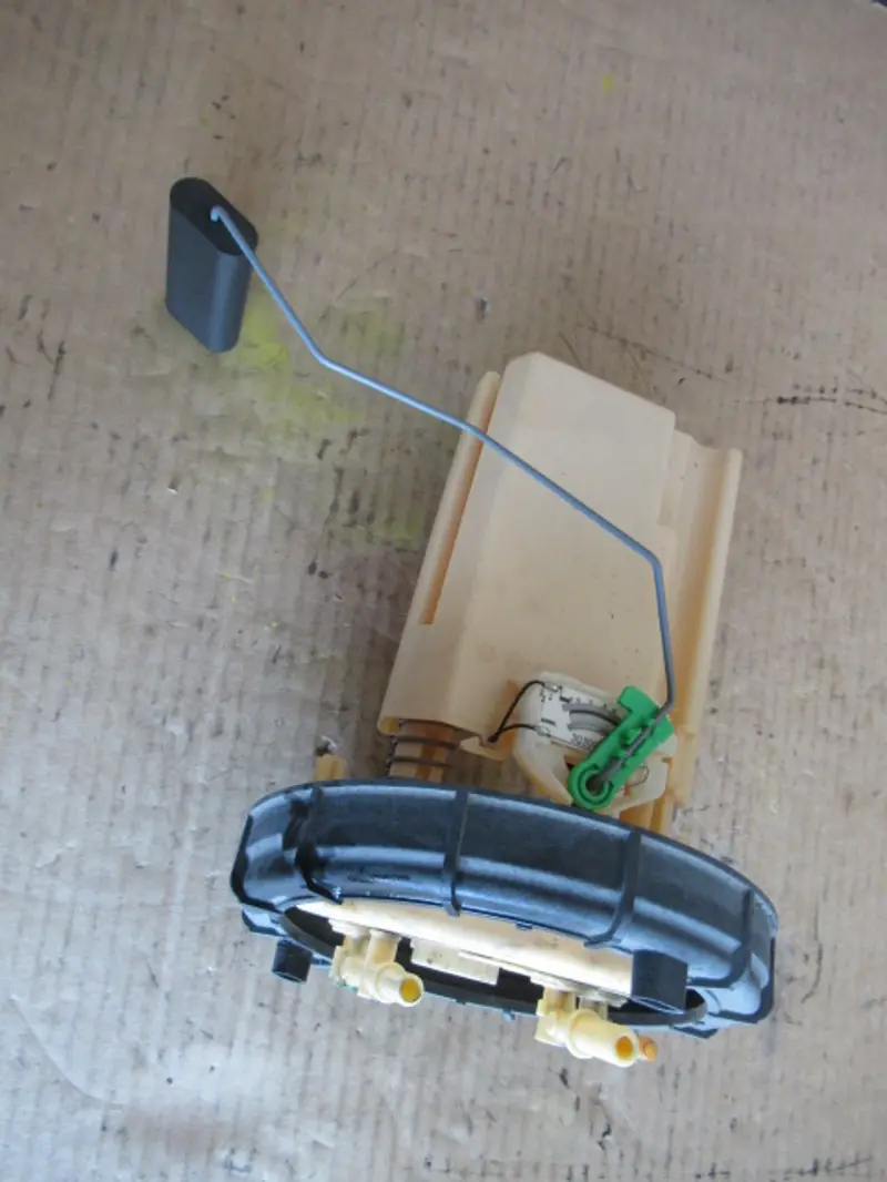 Pompe à essence électrique