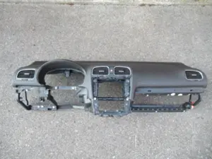 Armaturenbrett Airbag