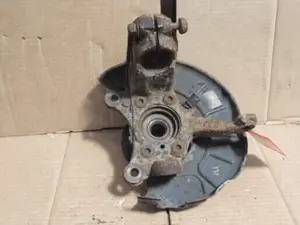 Achsschenkel vorne rechts