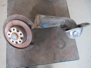 Achsschenkel hinten links