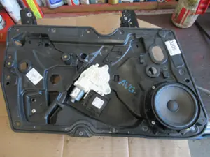 Fensterheber vorne links