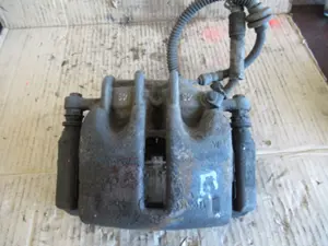 Bremszange vorne links