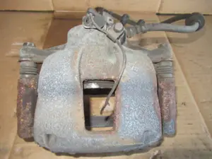 Bremszange vorne links