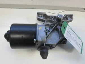 Wischermotor vorne