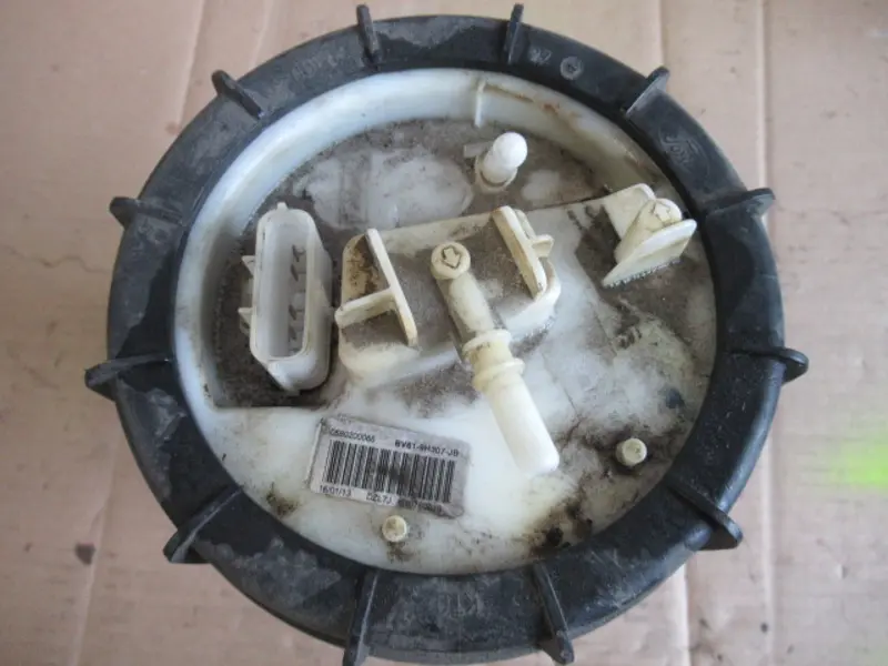 Pompe à essence électrique