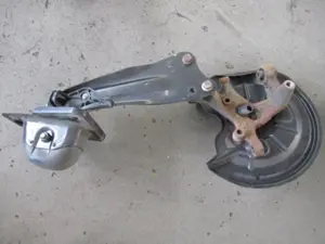 Achsschenkel hinten links