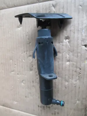 Scheinwerfer-Waschanlage