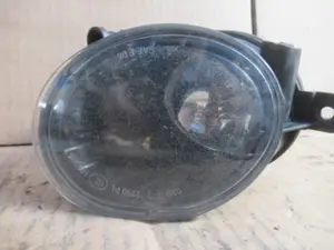 Feu antibrouillard avant droit