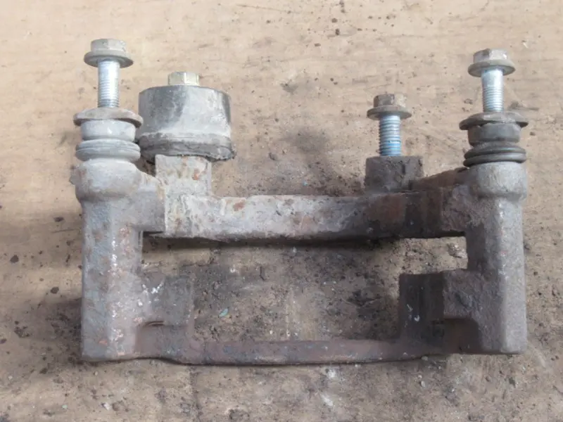 Bremssattelhalter