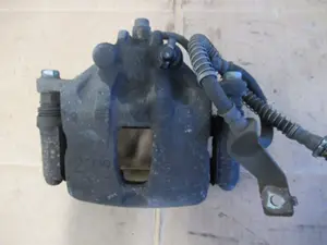 Bremszange vorne links