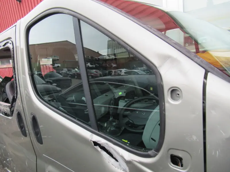 Porte avant droite