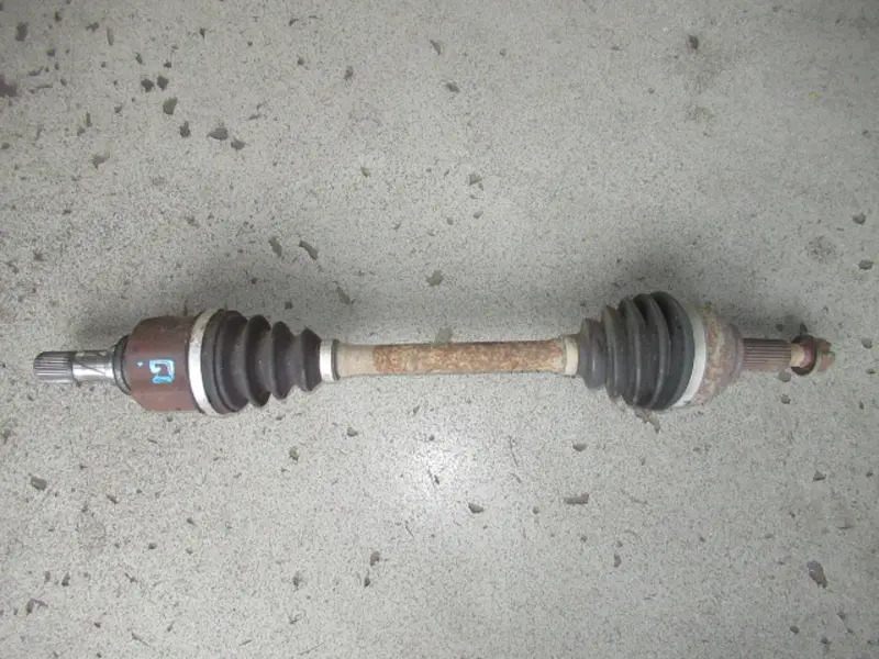 Arbre de transmission avant gauche