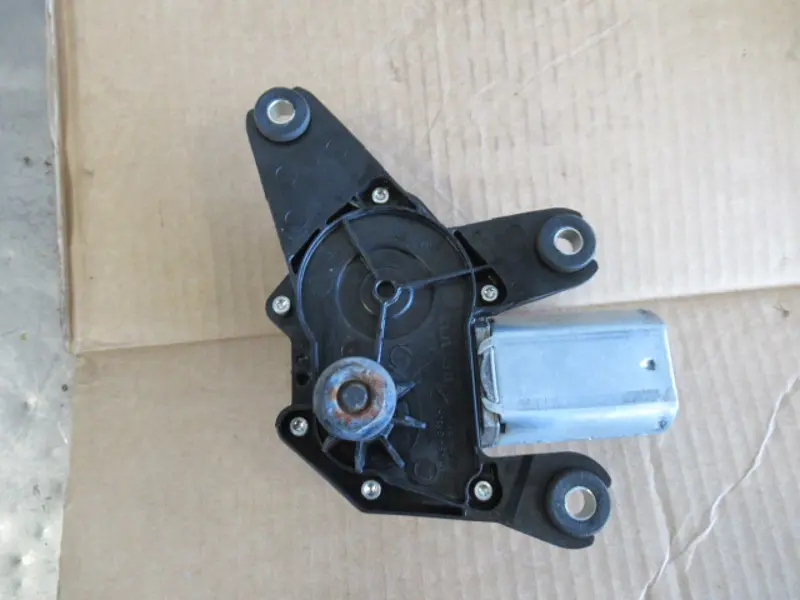 Moteur essuie-glace arrière