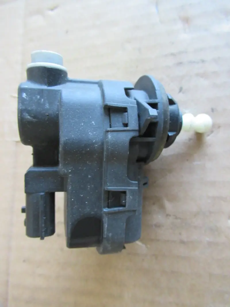 Moteur de réglage phare
