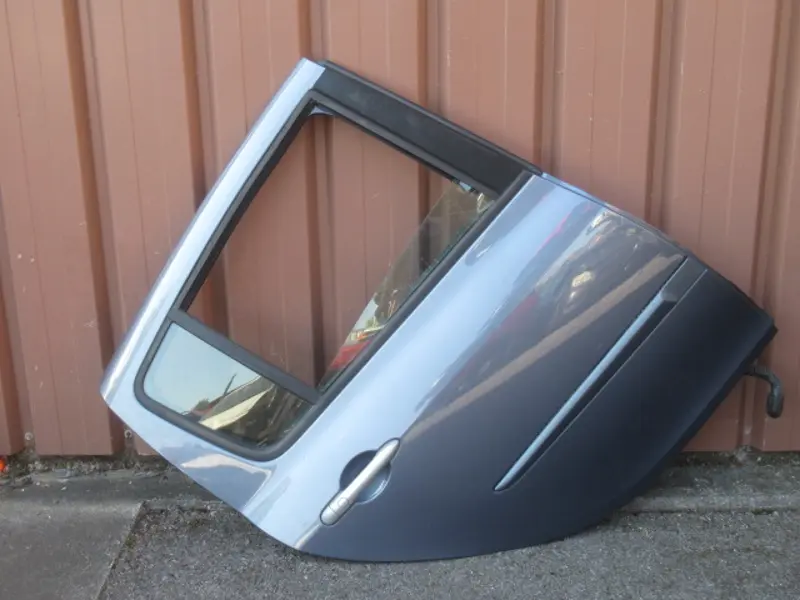 Porte arrière droite