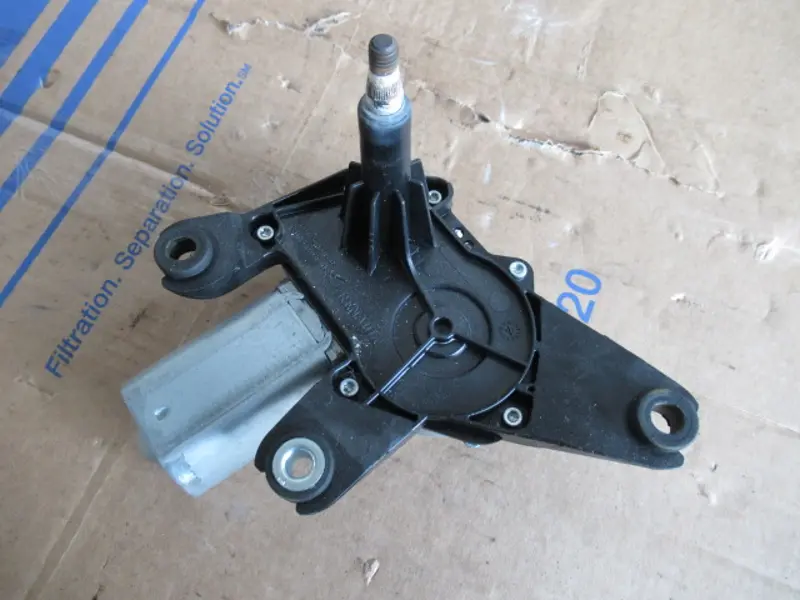Moteur essuie-glace arrière